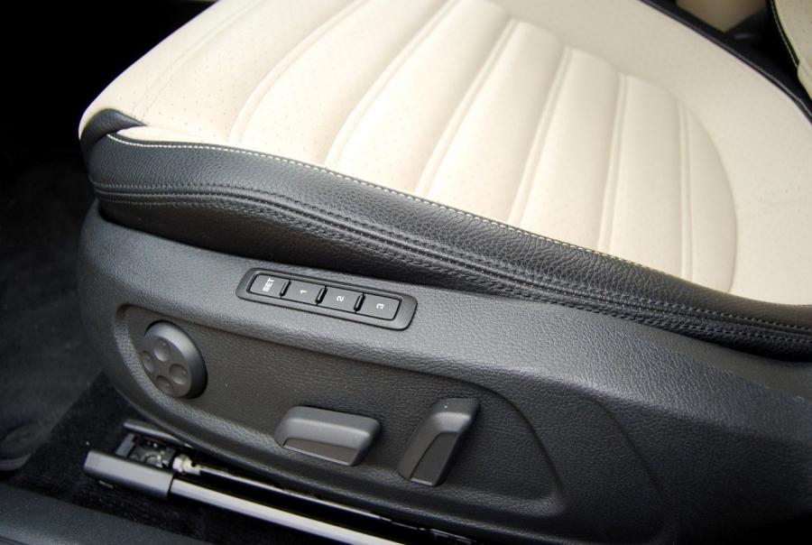  Volkswagen Passat CC 2008 года  (фото 87 из 121)
